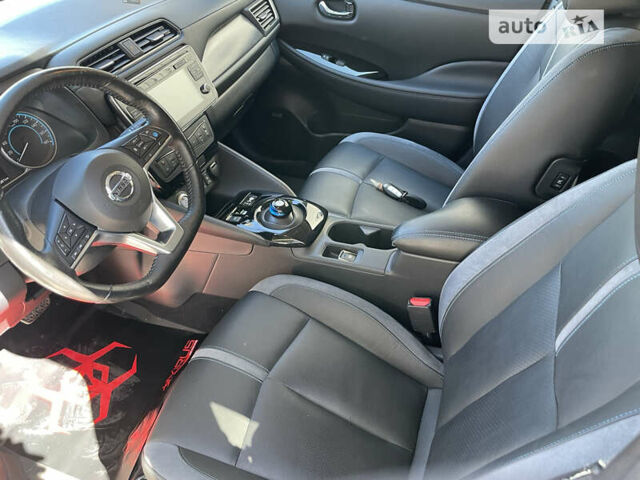 Серый Ниссан Лиф, объемом двигателя 0 л и пробегом 110 тыс. км за 13300 $, фото 23 на Automoto.ua