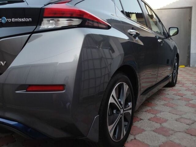 Сірий Ніссан Ліф, об'ємом двигуна 0 л та пробігом 138 тис. км за 11500 $, фото 4 на Automoto.ua