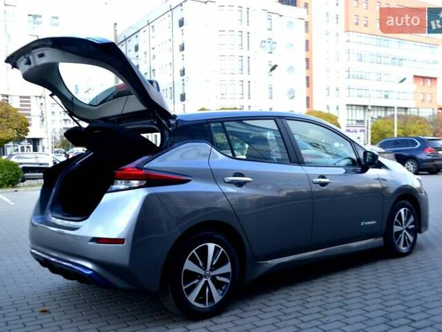 Сірий Ніссан Ліф, об'ємом двигуна 0 л та пробігом 119 тис. км за 12300 $, фото 158 на Automoto.ua