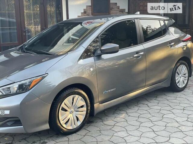 Сірий Ніссан Ліф, об'ємом двигуна 0 л та пробігом 115 тис. км за 11850 $, фото 4 на Automoto.ua