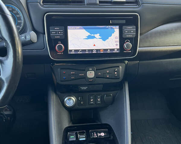 Сірий Ніссан Ліф, об'ємом двигуна 0 л та пробігом 74 тис. км за 15000 $, фото 9 на Automoto.ua