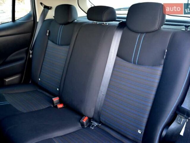 Сірий Ніссан Ліф, об'ємом двигуна 0 л та пробігом 119 тис. км за 12300 $, фото 43 на Automoto.ua