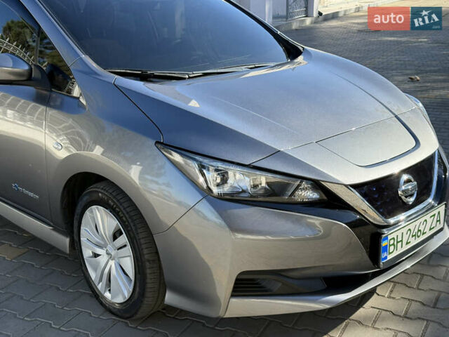 Сірий Ніссан Ліф, об'ємом двигуна 0 л та пробігом 88 тис. км за 11900 $, фото 6 на Automoto.ua