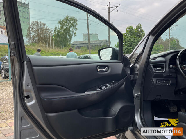 Сірий Ніссан Ліф, об'ємом двигуна 40 л та пробігом 70 тис. км за 14500 $, фото 12 на Automoto.ua