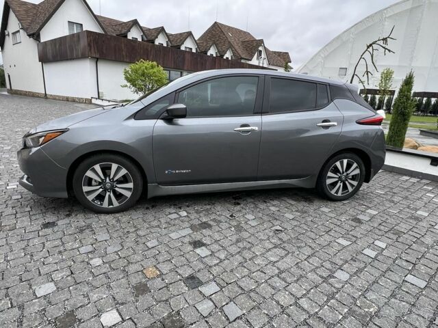 Серый Ниссан Лиф, объемом двигателя 0 л и пробегом 127 тыс. км за 11500 $, фото 1 на Automoto.ua