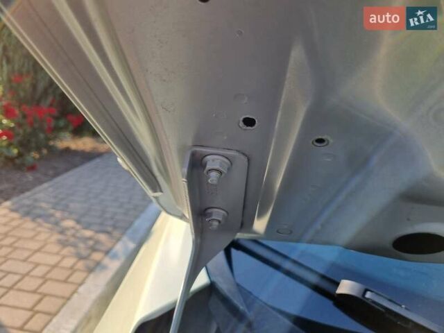 Сірий Ніссан Ліф, об'ємом двигуна 0 л та пробігом 173 тис. км за 10850 $, фото 38 на Automoto.ua