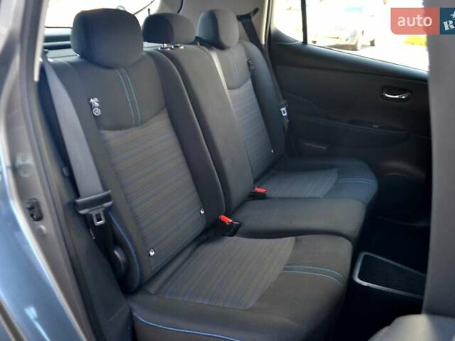 Сірий Ніссан Ліф, об'ємом двигуна 0 л та пробігом 119 тис. км за 12300 $, фото 153 на Automoto.ua