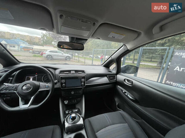 Серый Ниссан Лиф, объемом двигателя 0 л и пробегом 125 тыс. км за 12100 $, фото 17 на Automoto.ua