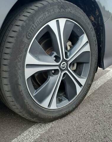 Серый Ниссан Лиф, объемом двигателя 0 л и пробегом 175 тыс. км за 12100 $, фото 8 на Automoto.ua