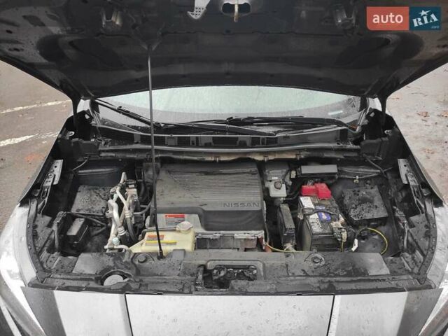 Серый Ниссан Лиф, объемом двигателя 0 л и пробегом 126 тыс. км за 12200 $, фото 17 на Automoto.ua