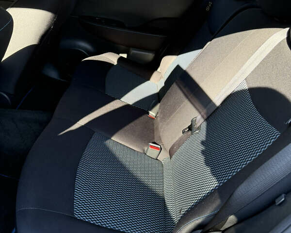 Серый Ниссан Лиф, объемом двигателя 0 л и пробегом 88 тыс. км за 11900 $, фото 14 на Automoto.ua