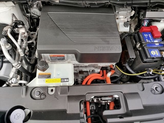 Серый Ниссан Лиф, объемом двигателя 0 л и пробегом 139 тыс. км за 11100 $, фото 5 на Automoto.ua