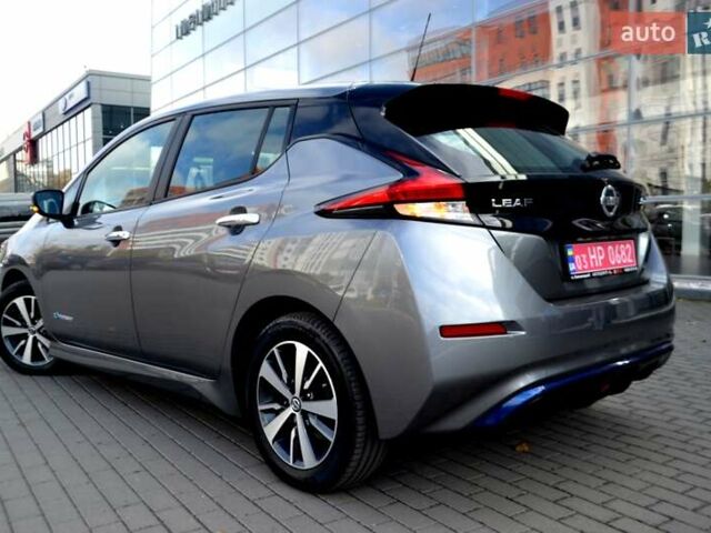 Сірий Ніссан Ліф, об'ємом двигуна 0 л та пробігом 119 тис. км за 12300 $, фото 138 на Automoto.ua