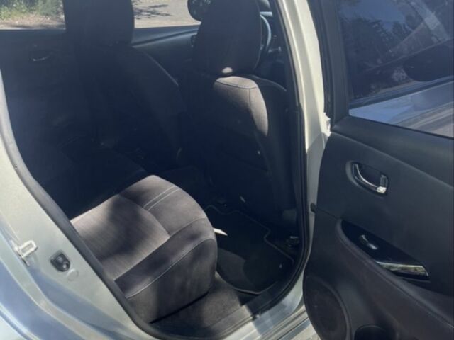 Сірий Ніссан Ліф, об'ємом двигуна 0 л та пробігом 89 тис. км за 13300 $, фото 7 на Automoto.ua