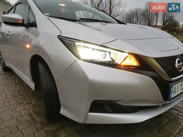 Сірий Ніссан Ліф, об'ємом двигуна 0 л та пробігом 45 тис. км за 12500 $, фото 3 на Automoto.ua