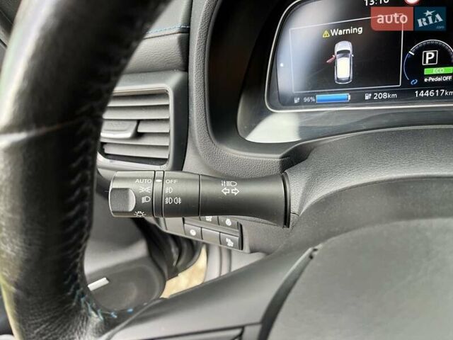 Сірий Ніссан Ліф, об'ємом двигуна 0 л та пробігом 144 тис. км за 12699 $, фото 30 на Automoto.ua