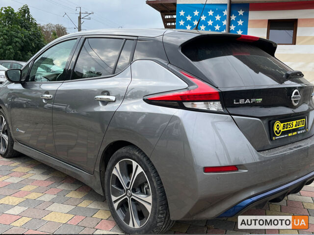 Сірий Ніссан Ліф, об'ємом двигуна 40 л та пробігом 70 тис. км за 14500 $, фото 4 на Automoto.ua