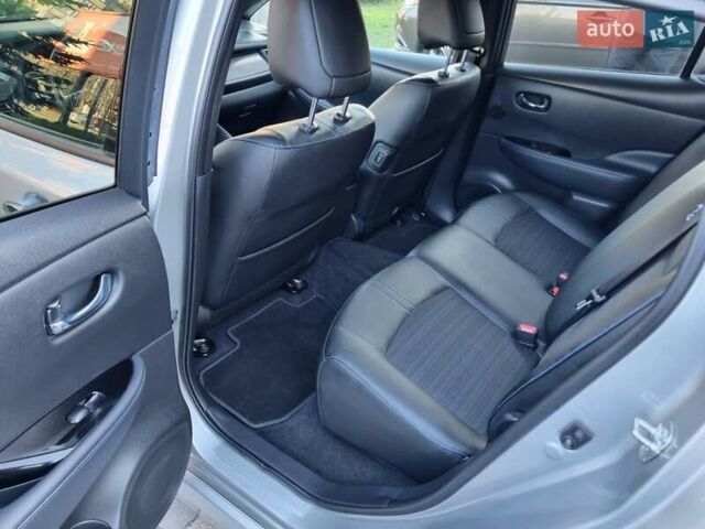Сірий Ніссан Ліф, об'ємом двигуна 0 л та пробігом 95 тис. км за 13100 $, фото 29 на Automoto.ua