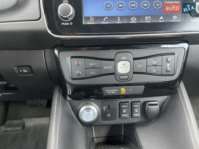 Сірий Ніссан Ліф, об'ємом двигуна 0 л та пробігом 144 тис. км за 12699 $, фото 29 на Automoto.ua