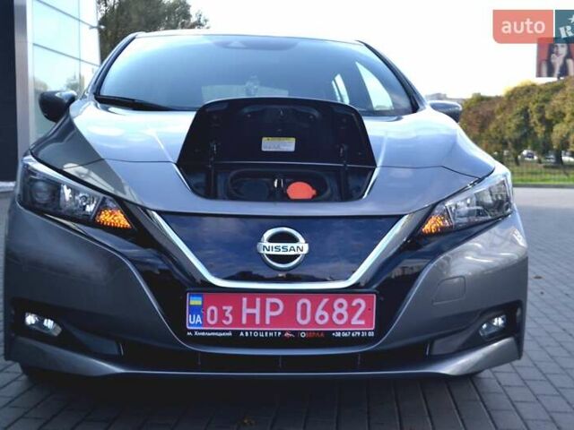 Сірий Ніссан Ліф, об'ємом двигуна 0 л та пробігом 119 тис. км за 12300 $, фото 168 на Automoto.ua