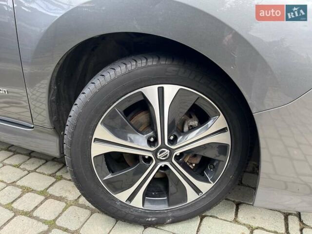 Сірий Ніссан Ліф, об'ємом двигуна 0 л та пробігом 144 тис. км за 12699 $, фото 55 на Automoto.ua