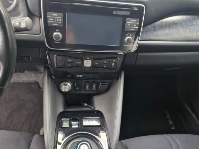 Сірий Ніссан Ліф, об'ємом двигуна 0 л та пробігом 115 тис. км за 11500 $, фото 17 на Automoto.ua