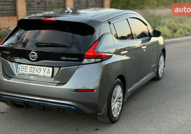 Серый Ниссан Лиф, объемом двигателя 0 л и пробегом 168 тыс. км за 12600 $, фото 7 на Automoto.ua