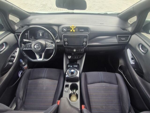 Сірий Ніссан Ліф, об'ємом двигуна 0 л та пробігом 115 тис. км за 11500 $, фото 12 на Automoto.ua