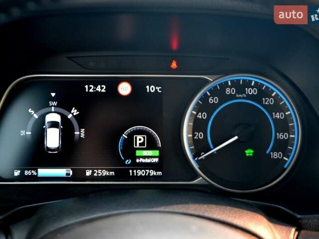 Сірий Ніссан Ліф, об'ємом двигуна 0 л та пробігом 119 тис. км за 12300 $, фото 101 на Automoto.ua