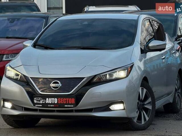 Серый Ниссан Лиф, объемом двигателя 0 л и пробегом 69 тыс. км за 15800 $, фото 1 на Automoto.ua