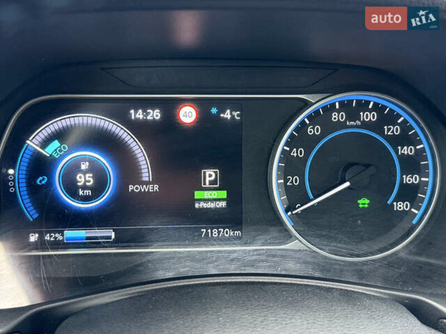 Серый Ниссан Лиф, объемом двигателя 0 л и пробегом 71 тыс. км за 11950 $, фото 29 на Automoto.ua