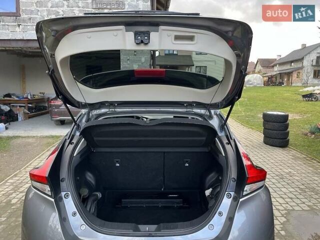 Сірий Ніссан Ліф, об'ємом двигуна 0 л та пробігом 144 тис. км за 12699 $, фото 38 на Automoto.ua