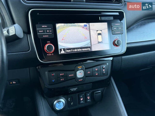 Серый Ниссан Лиф, объемом двигателя 0 л и пробегом 130 тыс. км за 12300 $, фото 24 на Automoto.ua