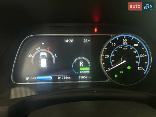 Серый Ниссан Лиф, объемом двигателя 0 л и пробегом 85 тыс. км за 12700 $, фото 13 на Automoto.ua