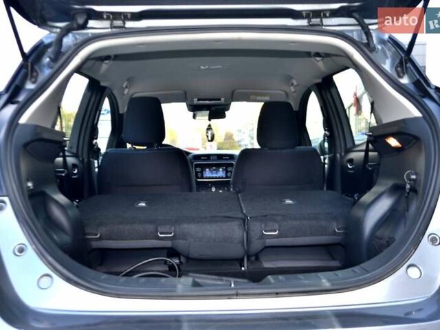 Сірий Ніссан Ліф, об'ємом двигуна 0 л та пробігом 119 тис. км за 12300 $, фото 57 на Automoto.ua