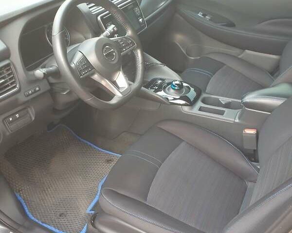 Сірий Ніссан Ліф, об'ємом двигуна 0 л та пробігом 34 тис. км за 15500 $, фото 15 на Automoto.ua