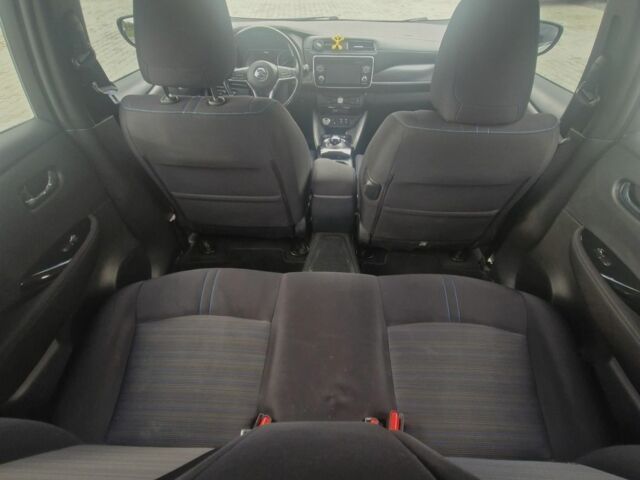 Сірий Ніссан Ліф, об'ємом двигуна 0 л та пробігом 115 тис. км за 11500 $, фото 13 на Automoto.ua