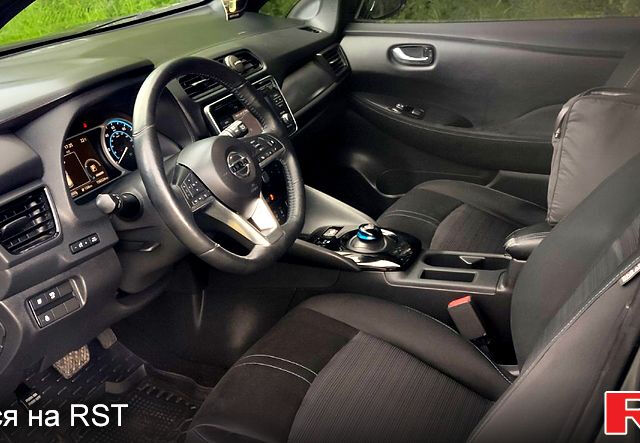 Серый Ниссан Лиф, объемом двигателя 0.11 л и пробегом 158 тыс. км за 11700 $, фото 8 на Automoto.ua