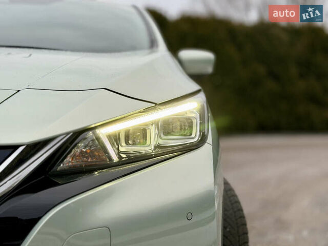 Серый Ниссан Лиф, объемом двигателя 0 л и пробегом 78 тыс. км за 13150 $, фото 14 на Automoto.ua