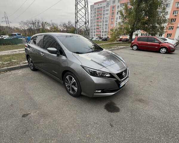 Серый Ниссан Лиф, объемом двигателя 0 л и пробегом 105 тыс. км за 12500 $, фото 9 на Automoto.ua