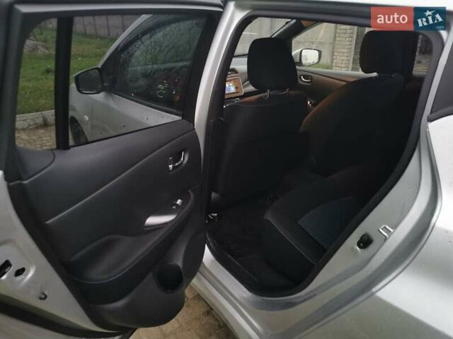 Сірий Ніссан Ліф, об'ємом двигуна 0 л та пробігом 45 тис. км за 12500 $, фото 19 на Automoto.ua