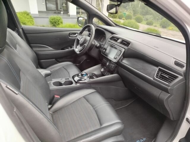 Сірий Ніссан Ліф, об'ємом двигуна 0 л та пробігом 139 тис. км за 262 $, фото 4 на Automoto.ua