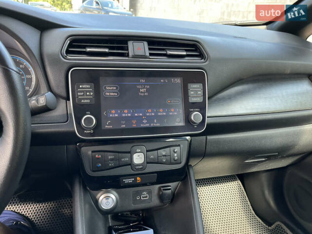 Серый Ниссан Лиф, объемом двигателя 0 л и пробегом 107 тыс. км за 15600 $, фото 4 на Automoto.ua