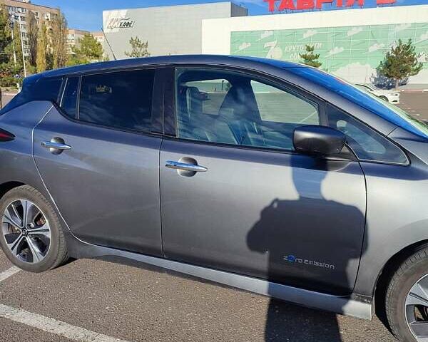 Сірий Ніссан Ліф, об'ємом двигуна 0 л та пробігом 62 тис. км за 14000 $, фото 7 на Automoto.ua