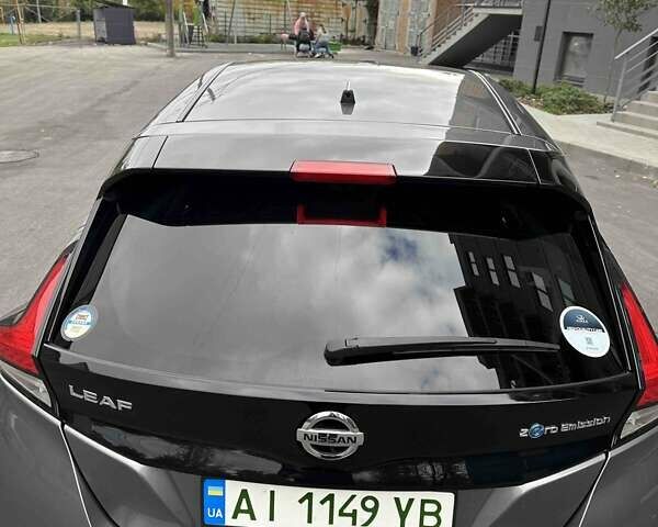 Сірий Ніссан Ліф, об'ємом двигуна 0 л та пробігом 120 тис. км за 12500 $, фото 4 на Automoto.ua