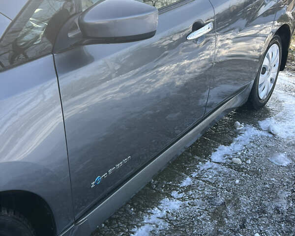 Серый Ниссан Лиф, объемом двигателя 0 л и пробегом 106 тыс. км за 12200 $, фото 10 на Automoto.ua