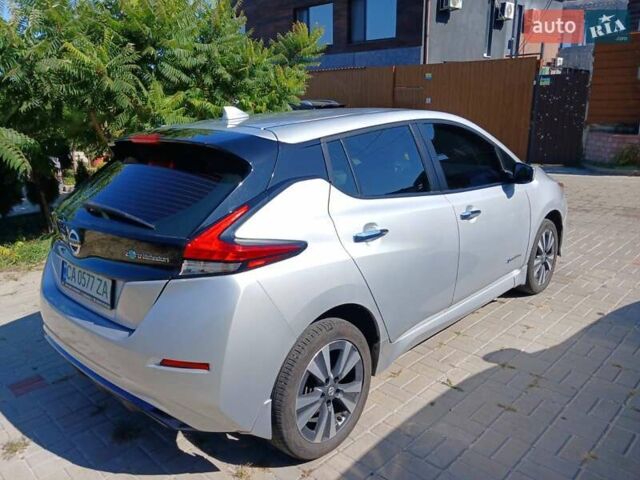 Сірий Ніссан Ліф, об'ємом двигуна 0 л та пробігом 99 тис. км за 12700 $, фото 4 на Automoto.ua