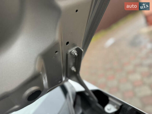 Сірий Ніссан Ліф, об'ємом двигуна 0 л та пробігом 80 тис. км за 15699 $, фото 39 на Automoto.ua