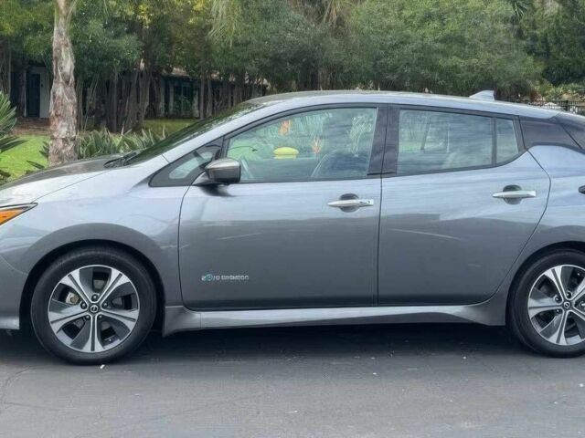 Серый Ниссан Лиф, объемом двигателя 0 л и пробегом 49 тыс. км за 9000 $, фото 2 на Automoto.ua