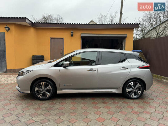 Сірий Ніссан Ліф, об'ємом двигуна 0 л та пробігом 80 тис. км за 15699 $, фото 8 на Automoto.ua